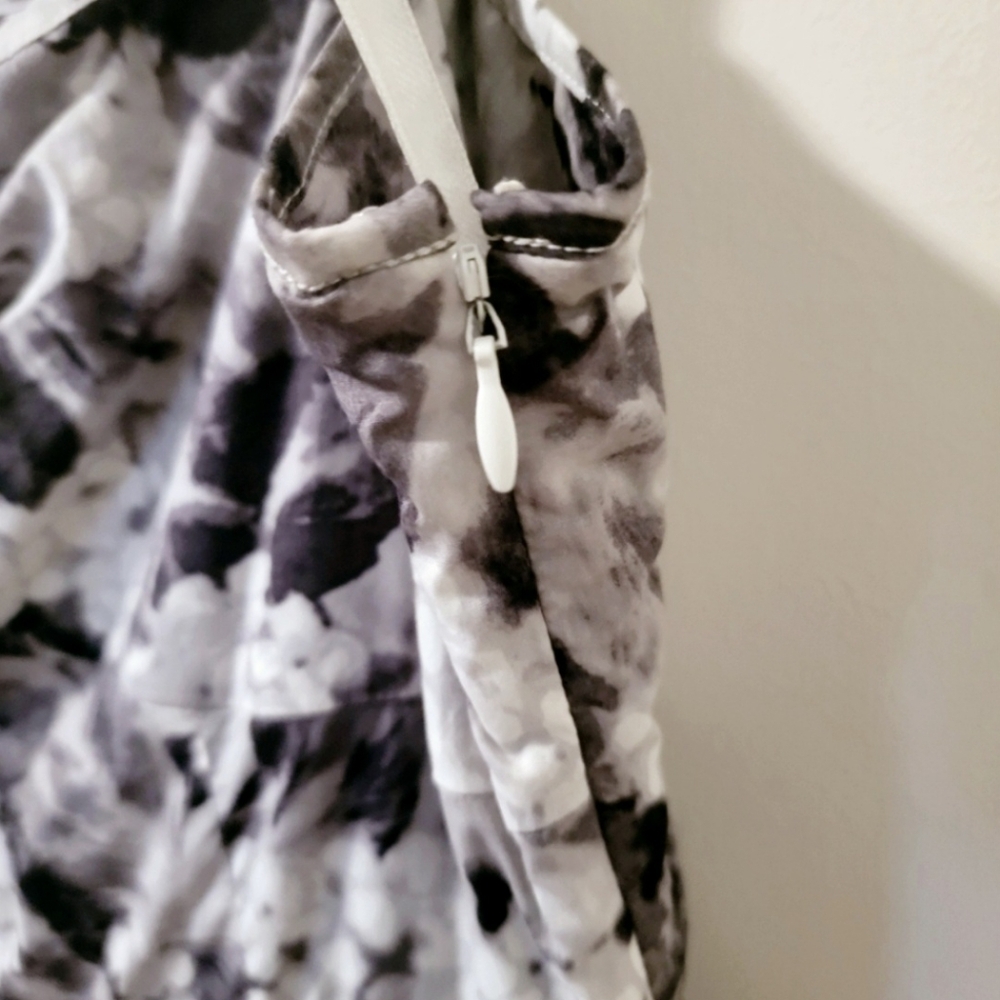 Talbots Floral Black, Grey & White Sleeveless Pleated Dress Size 10 - Picture 7 of 10